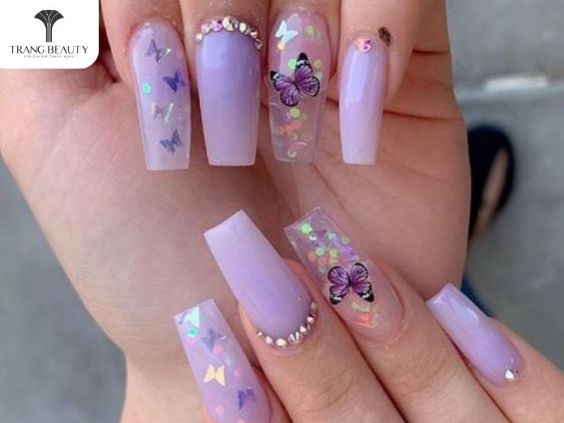 Mẫu nail đẹp cho móng tay dài màu tím duyên dáng