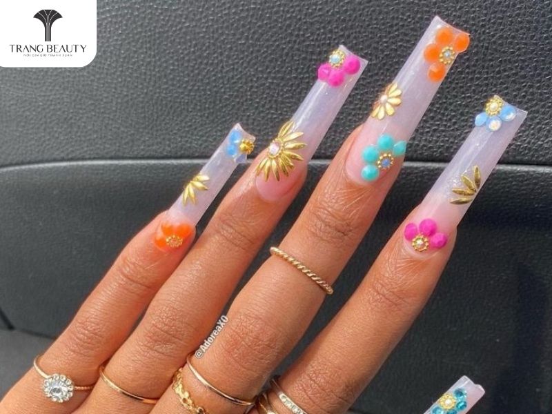 Mẫu nail đẹp cho móng tay dài nhiều màu sắc