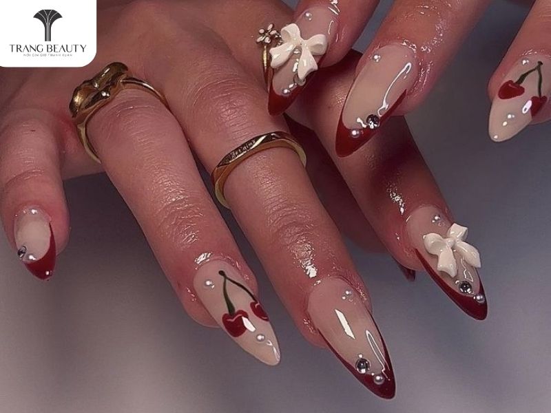 Mẫu nail họa tiết trái cây mới lạ cho móng dài