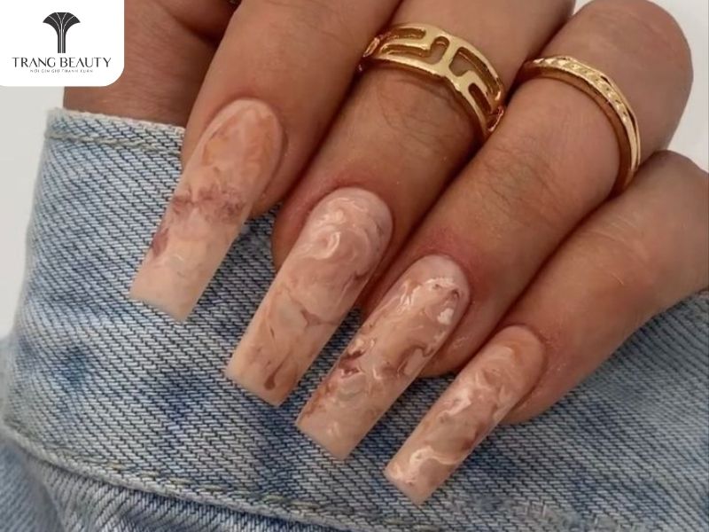 Nail đẹp cho móng dài màu nâu