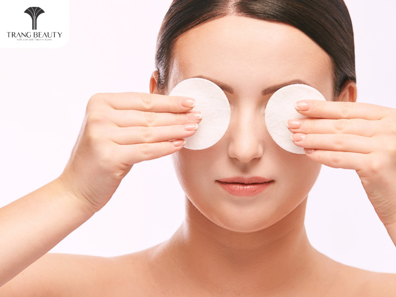 Top 13+ cách làm mi dài, cong siêu đẹp dành cho các nàng 24 Tẩy trang Mascara là bước quan trọng