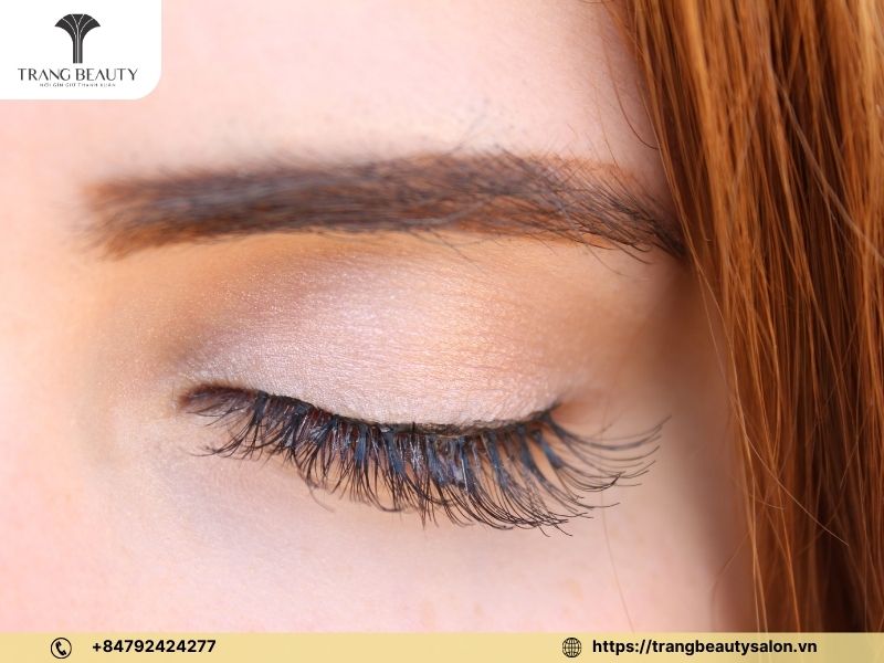 Có Nên Nối Mi Không? Giải Đáp Chi Tiết Từ A-Z | Trang Beauty 8 Ngứa mắt khi nối mi