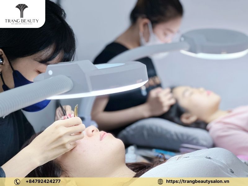 Có Nên Nối Mi Không? Giải Đáp Chi Tiết Từ A-Z | Trang Beauty 6 Nối Mi Có Đau Không?