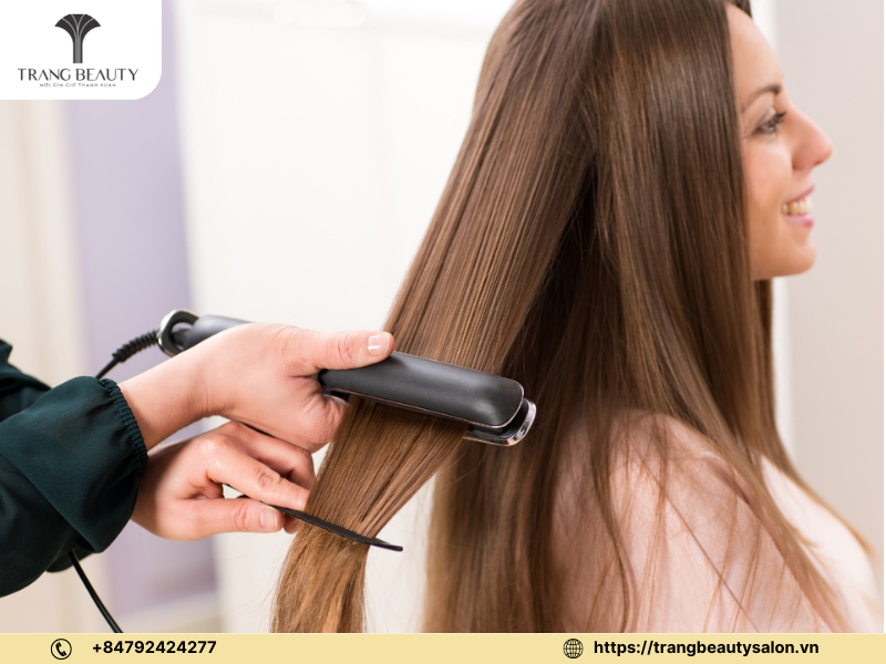 Khóa Học Gội Đầu Chuyên Nghiệp: Dạy Nghề Gội Đầu Massage 9 Hướng dẫn kỹ thuật duỗi tóc đúng cách