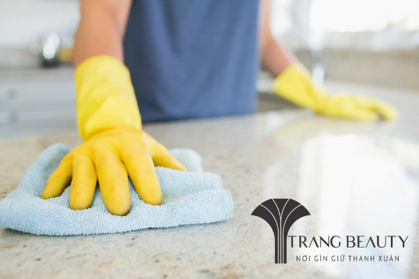 Mẫu nail trà sữa độc lạ cho tín đồ trà sữa làm là mê 8 Đeo găng tay khi làm việc nhà để bảo vệ nail