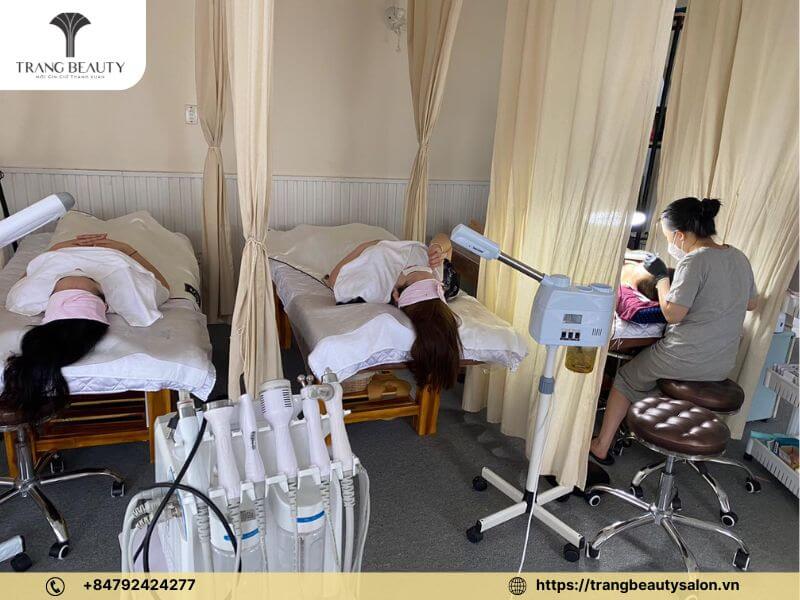 Học nối mi ở đâu tốt quận 2, TP. HCM ? Top 10 địa chỉ mà các nàng nên tham khảo 10 Phát huy sự sáng tạo khi học nối mi tại Linh’s Corner