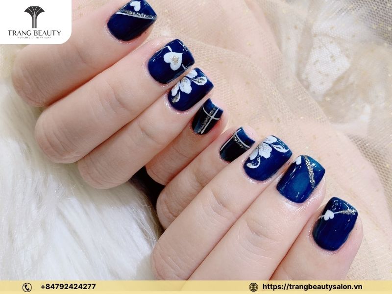 Mẫu nail đơn giản nhưng cá tính