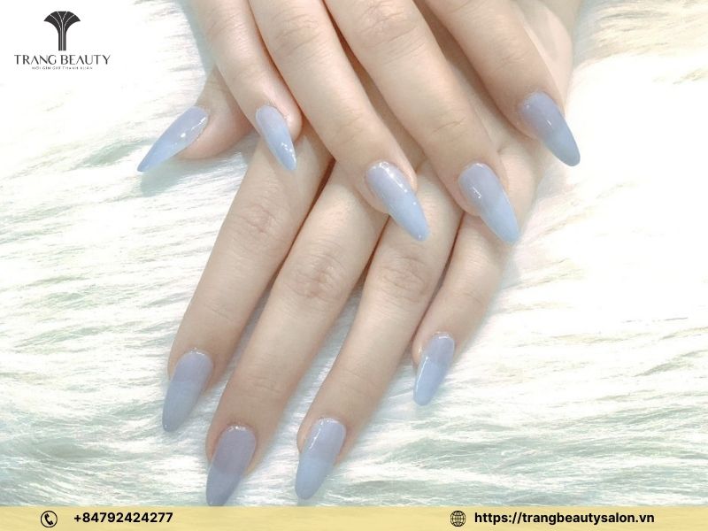 Mẫu nail dễ phối với nhiều trang phục