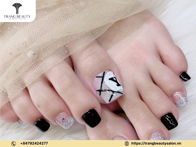 Mẫu nail không bao giờ lỗi thời