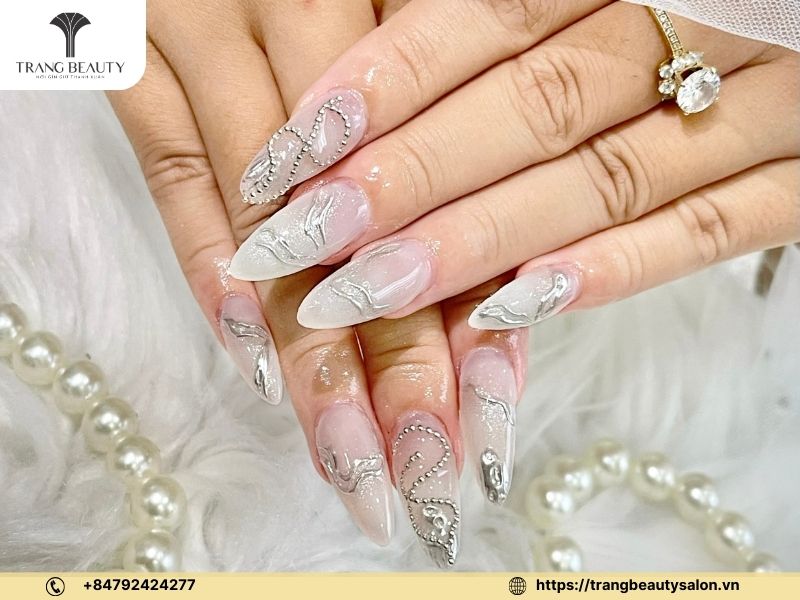 Mẫu nail giúp đôi bàn tay trở nên cuốn hút hơn