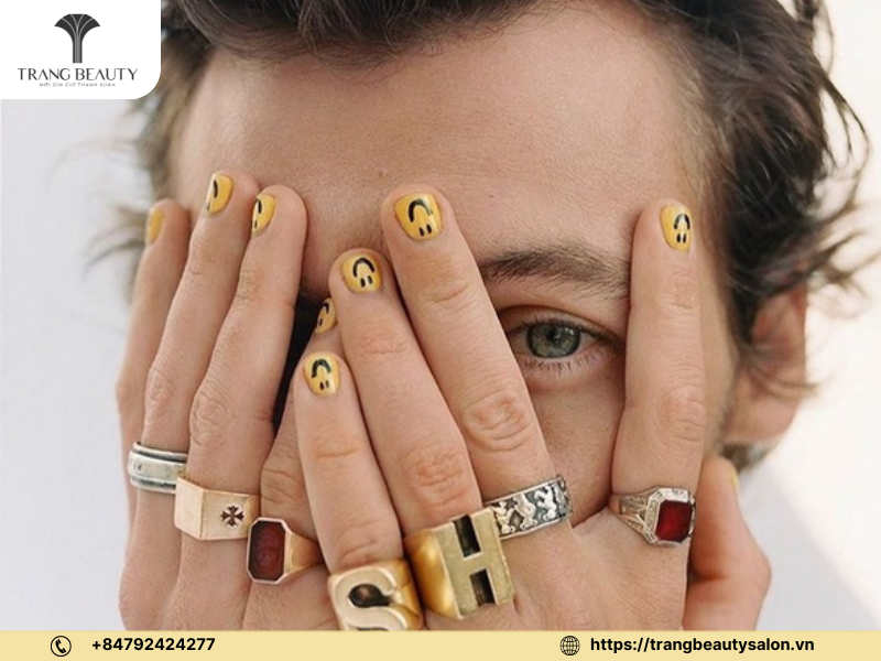 Gợi ý 42+ mẫu nail cho nam giới thịnh hành xu hướng năm 2024 11 Mẫu nail cho nam lấy ý tưởng từ hình ảnh mặt cười dễ thương