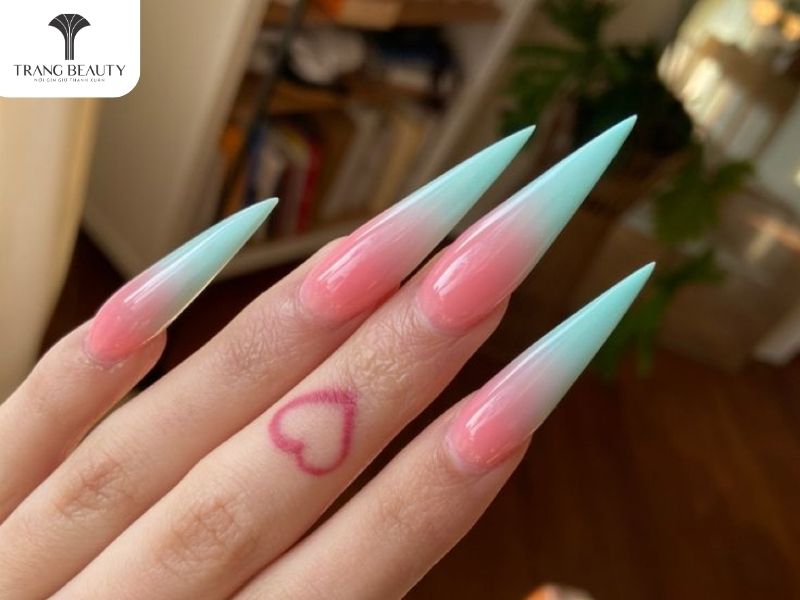 Những mẫu nail đẹp cho móng dài màu omber 