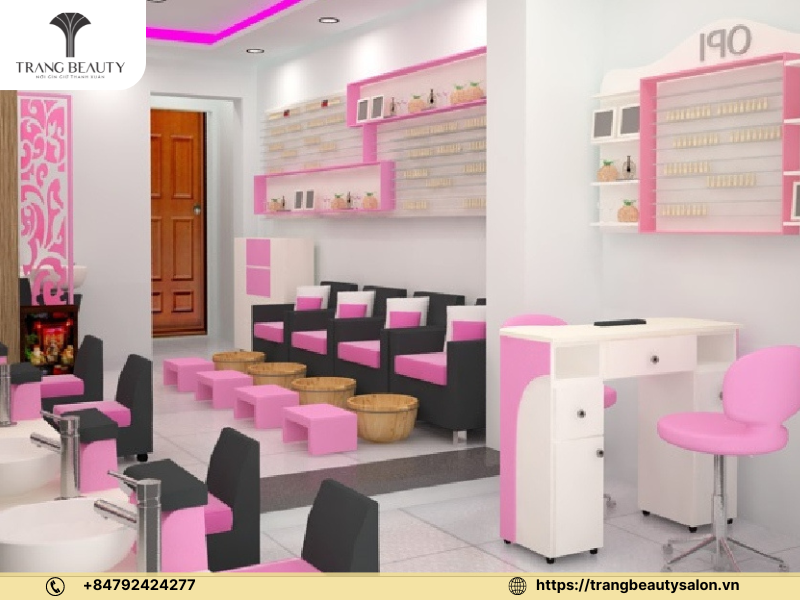Mẫu tiệm nail nhỏ xinh với màu hồng nổi bật