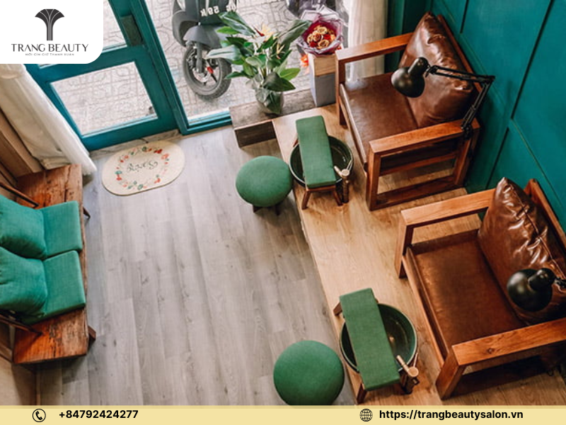 Setup tiệm nail nhỏ theo phong cách cổ điển