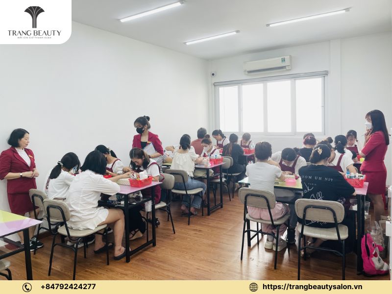 Học nail ở đâu tốt quận 1? Top 9 địa chỉ học nail uy tín nhất Quận 1, TP. HCM 9 World Nails là lựa chọn lý tưởng để bắt đầu cho hành trình trở thành chuyên gia nail