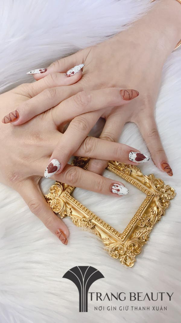 Mẫu nail trà sữa độc lạ cho tín đồ trà sữa làm là mê 6 Bạn nên tìm đến những địa chỉ uy tín khi làm nail