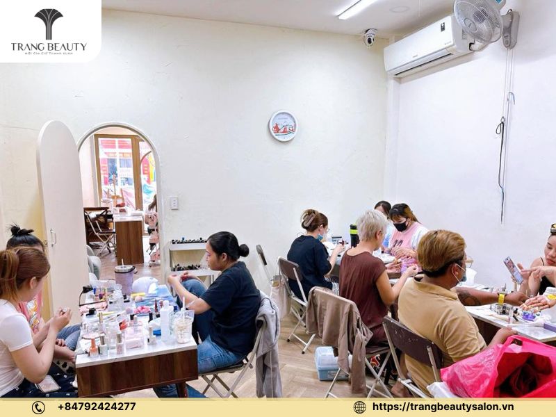 Yellow Nails với chương trình đào tạo nghề nail chất lượng